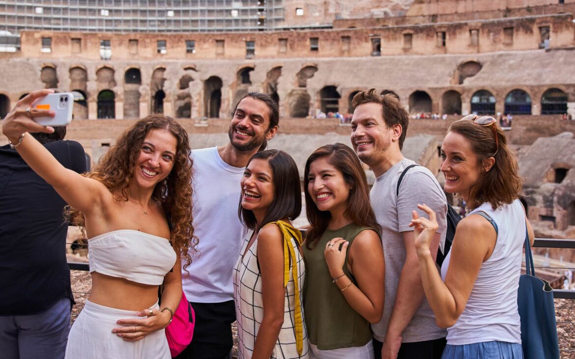 How long does it take to tour the Colosseum?